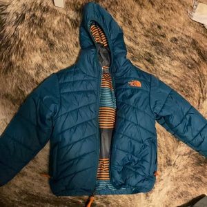 Size 6 Northface Thermoball coat